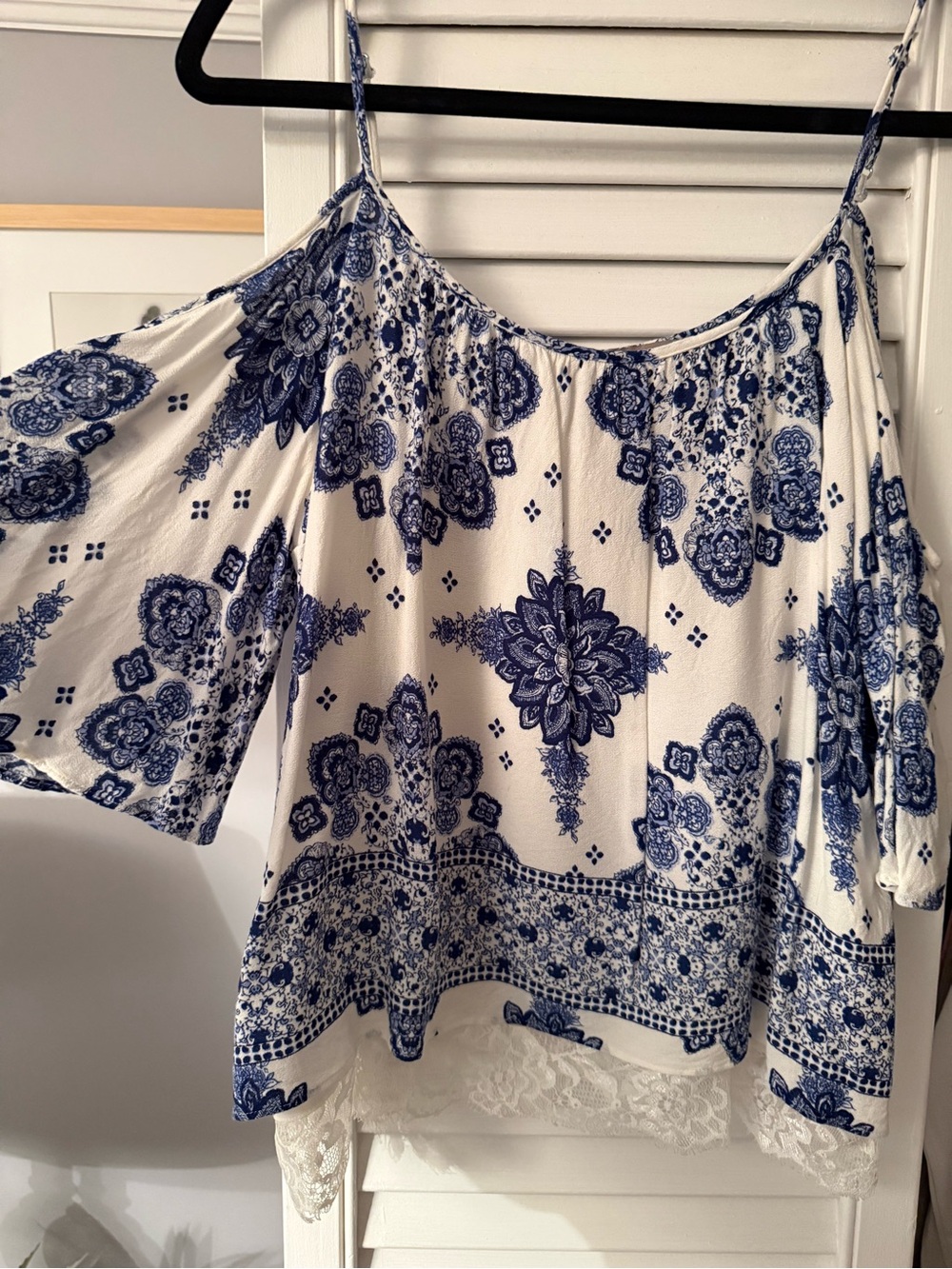 Forever 21 White Cold-Shoulder Top with Blue Medallions and Lace Hem